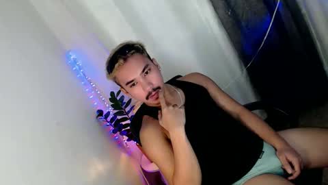 Snapshot of dave_cummers chatting on May 22, 2026, 12:40 am DAVE online show from May 22, 2026, 12:40 am