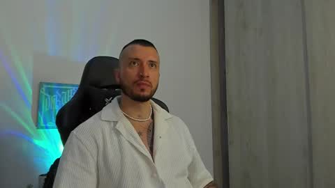 DAVE MAX online show from October 31, 2025, 1:06 am