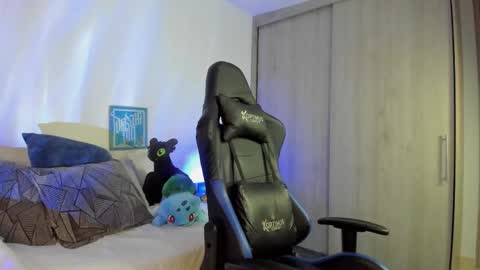 DAVE MAX online show from March 25, 2026, 2:06 am