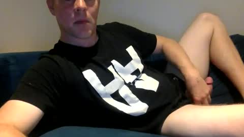 Snapshot of daveb709709709 chatting on September 16, 2025, 2:01 am daveb709709709 online show from September 16, 2025, 2:01 am