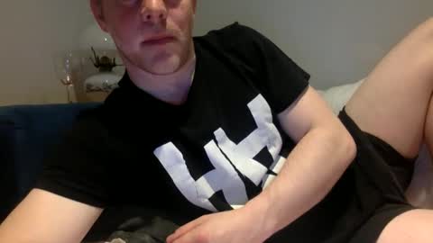 daveb709709709 online show from April 1, 2026, 2:12 am