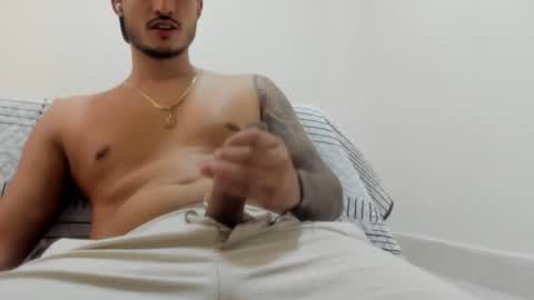 Snapshot of david__ox chatting on January 26, 2025, 10:35 pm david__ox online show from January 26, 2025, 10:35 pm