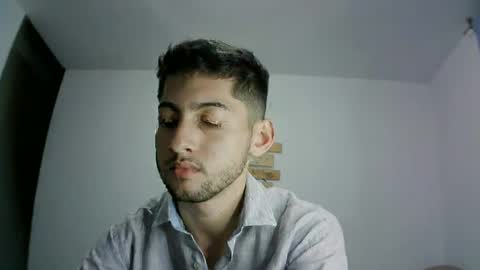 Snapshot of david_asturias chatting on December 11, 2024, 1:37 am David Asturias online show from December 11, 2024, 1:37 am