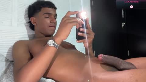 david_hot44 online show from February 13, 2026, 7:48 am