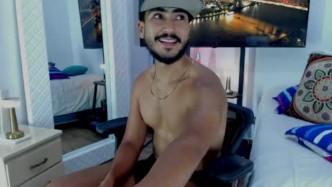 Snapshot of david_johnson372 chatting on April 23, 2026, 12:01 am Hey im David that loves to explore and speak their fantasies. Very open talktative and nice. Feel free to chat with me online show from April 23, 2026, 12:01 am