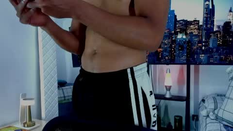 Snapshot of david_johnson372 chatting on April 28, 2026, 11:21 pm Hey im David that loves to explore and speak their fantasies. Very open talktative and nice. Feel free to chat with me online show from April 28, 2026, 11:21 pm
