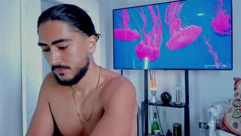 Snapshot of david_johnson372 chatting on May 7, 2026, 12:21 pm Hey im David that loves to explore and speak their fantasies. Very open talktative and nice. Feel free to chat with me online show from May 7, 2026, 12:21 pm