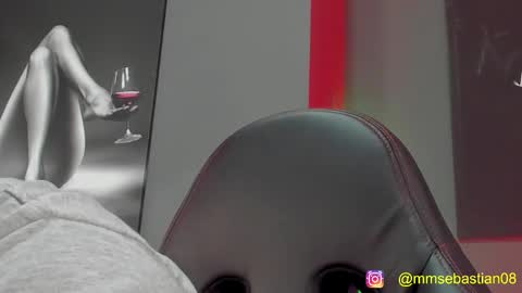 David Jons online show from November 17, 2025, 10:04 pm