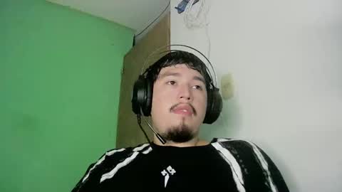 Snapshot of davidlasecuela chatting on February 15, 2026, 10:50 pm DavidSkinny online show from February 15, 2026, 10:50 pm