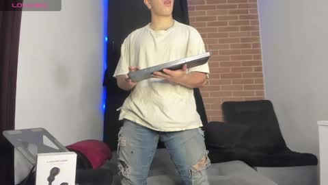 davidx_x21 online show from March 30, 2026, 8:15 am