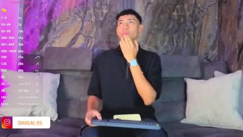 Snapshot of daviid_laid_ chatting on April 17, 2026, 8:34 pm David online show from April 17, 2026, 8:34 pm