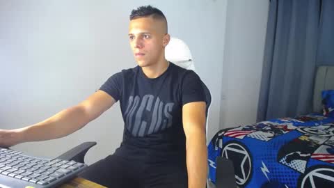 Snapshot of davisito7 chatting on December 14, 2024, 5:07 am David Angel online show from December 14, 2024, 5:07 am