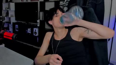 davis online show from March 6, 2026, 3:25 am