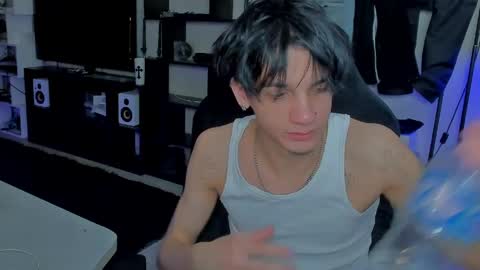 davis online show from April 13, 2026, 3:23 am