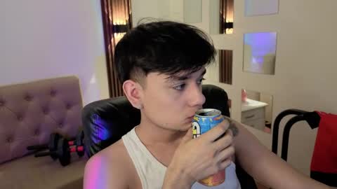 Snapshot of davoxer chatting on April 8, 2026, 3:39 am davoxer online show from April 8, 2026, 3:39 am