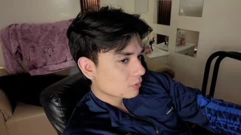 davoxer online show from May 2, 2026, 3:44 am