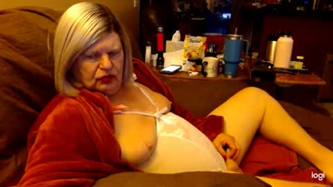 dawndoesall online show from January 5, 2025, 11:12 pm