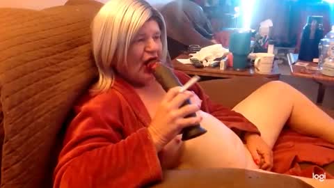 dawndoesall online show from October 22, 2025, 4:18 pm