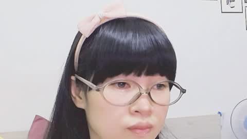 Mita online show from April 11, 2026, 4:39 am