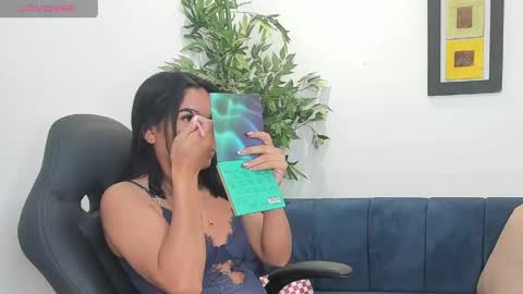 dayan_torres online show from April 27, 2026, 11:19 am