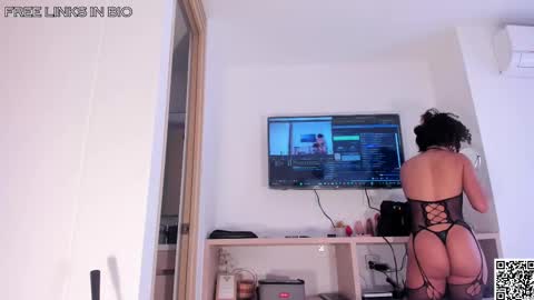 dayanaortega online show from October 25, 2025, 1:51 pm