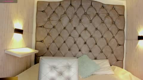 DAYRA ANGELS online show from January 7, 2025, 3:35 am