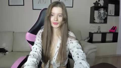 dazdrasmigdasue online show from January 19, 2025, 5:49 pm