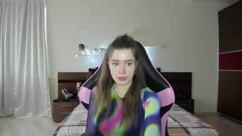 dazdrasmigdasue online show from January 24, 2025, 1:57 pm