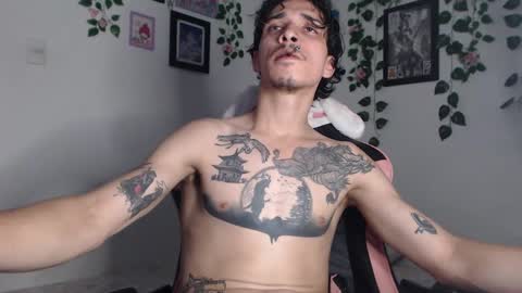 Snapshot of dazzayyy chatting on December 6, 2024, 12:34 am dazzayy online show from December 6, 2024, 12:34 am