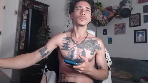 Snapshot of dazzayyy chatting on January 12, 2026, 11:26 am dazzayy online show from January 12, 2026, 11:26 am