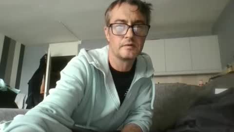 Dazzill online show from September 28, 2025, 3:39 pm