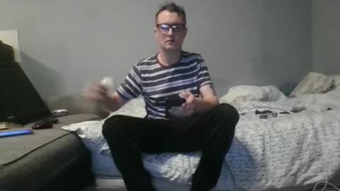 Dazzill online show from February 5, 2026, 5:17 pm