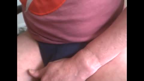 Snapshot of dazzle68 chatting on November 17, 2025, 1:22 am Dazzle68 online show from November 17, 2025, 1:22 am