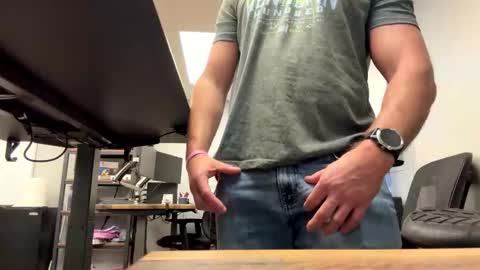 Snapshot of dblum75 chatting on December 22, 2025, 11:40 am dblum75 online show from December 22, 2025, 11:40 am