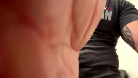 Snapshot of dblum75 chatting on January 6, 2026, 11:58 am dblum75 online show from January 6, 2026, 11:58 am