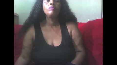 Snapshot of ddboobsnipples chatting on January 2, 2025, 8:06 am ddboobsnipples online show from January 2, 2025, 8:06 am