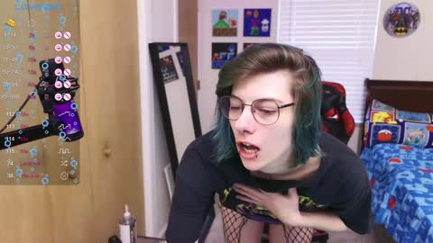 Rat online show from February 6, 2025, 7:07 pm