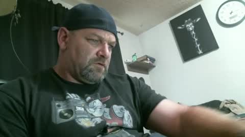 Snapshot of deango831 chatting on February 1, 2025, 11:06 pm Deango online show from February 1, 2025, 11:06 pm