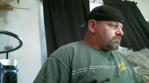 Snapshot of deango831 chatting on February 9, 2025, 12:39 am Deango online show from February 9, 2025, 12:39 am