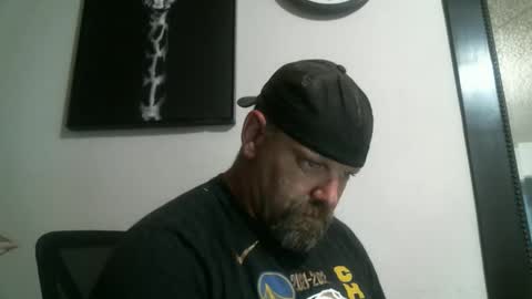 Snapshot of deango831 chatting on November 10, 2025, 4:11 am Deango online show from November 10, 2025, 4:11 am