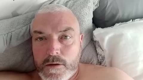 deano2105 online show from April 28, 2026, 8:19 am