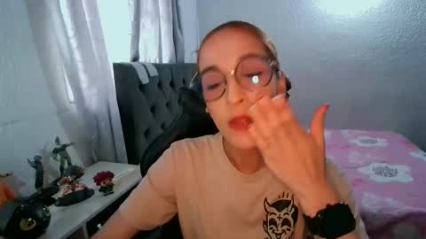 Snapshot of dear_juliet chatting on September 16, 2025, 10:00 pm Juliet online show from September 16, 2025, 10:00 pm