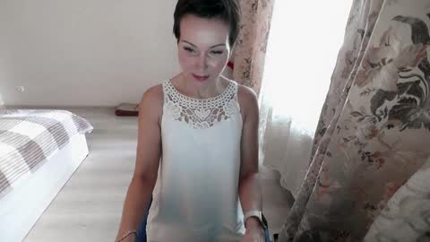 Mia online show from January 25, 2025, 10:08 am