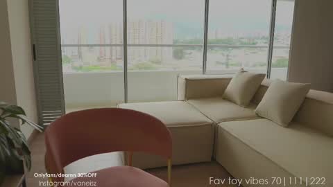 Snapshot of dearnina chatting on February 11, 2025, 8:20 pm NINA   30OFF online show from February 11, 2025, 8:20 pm