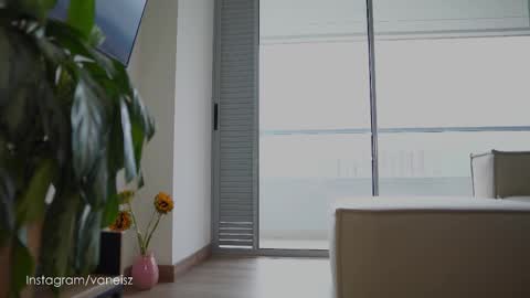 Snapshot of dearnina chatting on September 19, 2025, 12:06 pm NINA   30OFF online show from September 19, 2025, 12:06 pm