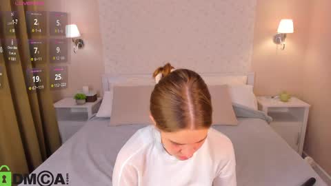 Jennifer online show from April 1, 2026, 11:46 pm