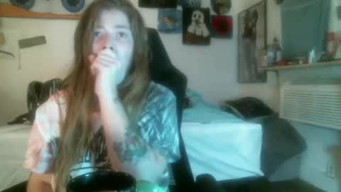 DEBBIE online show from November 7, 2025, 2:33 am