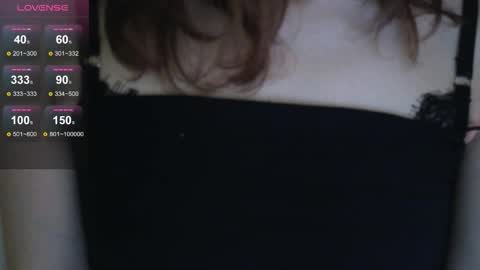 Snapshot of debihenks chatting on November 25, 2025, 5:13 pm Eva online show from November 25, 2025, 5:13 pm