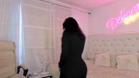 Snapshot of deboramom chatting on December 19, 2025, 10:17 pm DeboraMom online show from December 19, 2025, 10:17 pm