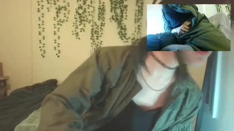 deciduousdoll online show from December 14, 2025, 6:41 am